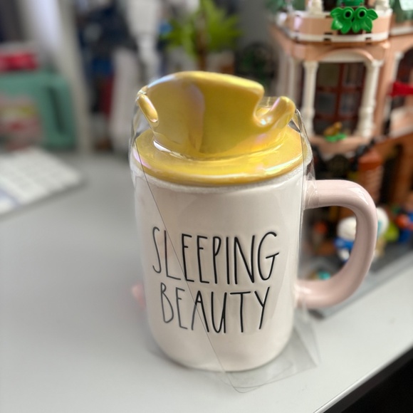 Rae Dunn Sleeping Beauty Crown 👑 Mug - Picture 6 of 6